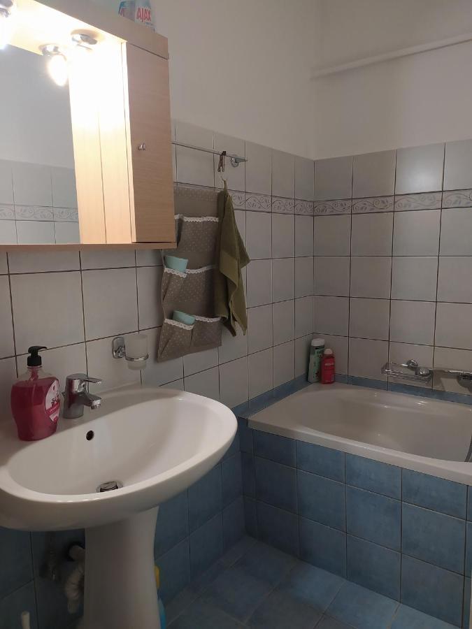 Helen'S Downtown Apartment Яніна Екстер'єр фото